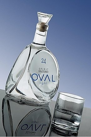 Oval 24% Wodka 0,7 l